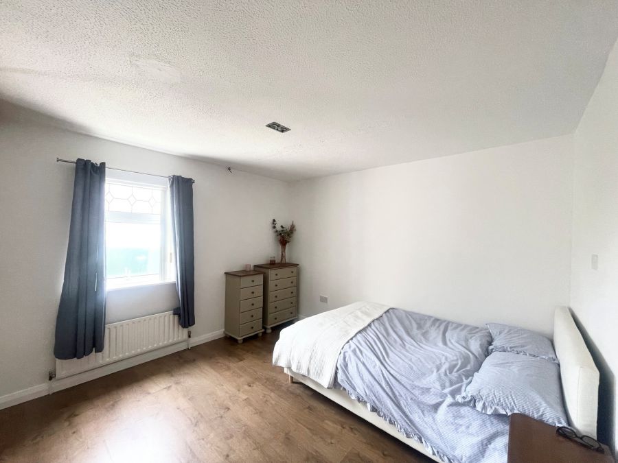 5 Ganiamore Avenue