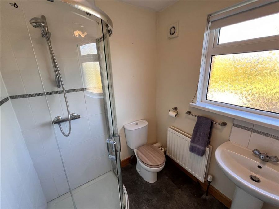 15 Beechdene Crescent 15 Beechdene Crescent