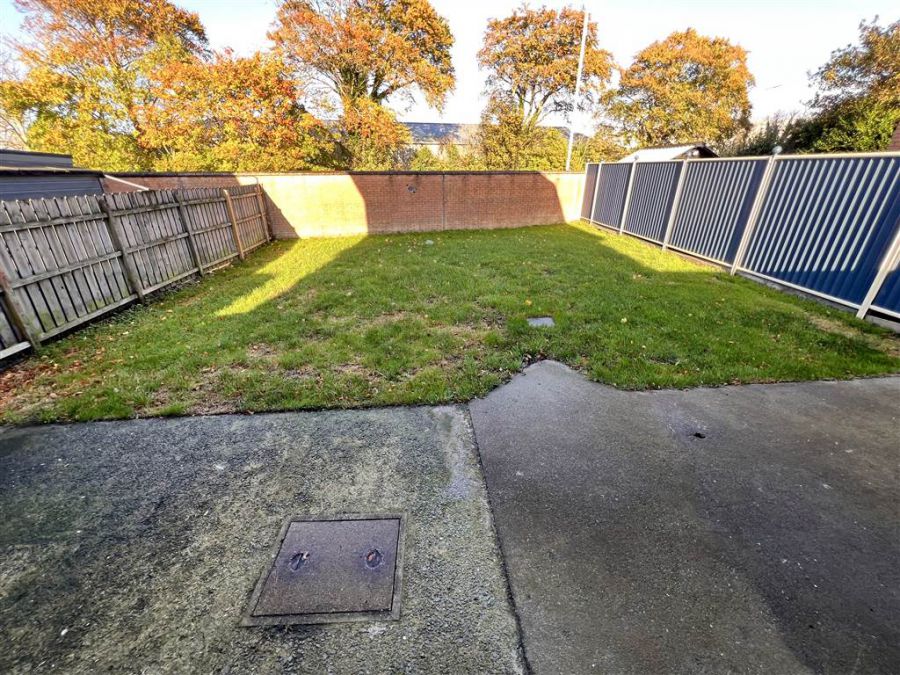 15 Beechdene Crescent 15 Beechdene Crescent