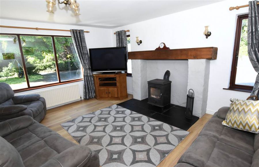 House & over 3 acres of land, 47 Tullygarvan Road