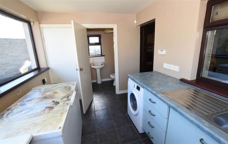 House & over 3 acres of land, 47 Tullygarvan Road