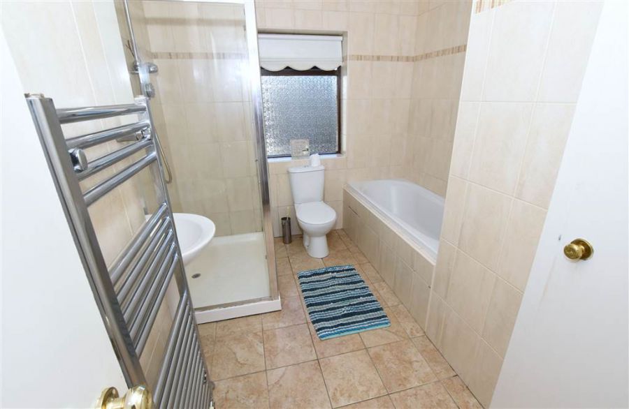 House & over 3 acres of land, 47 Tullygarvan Road
