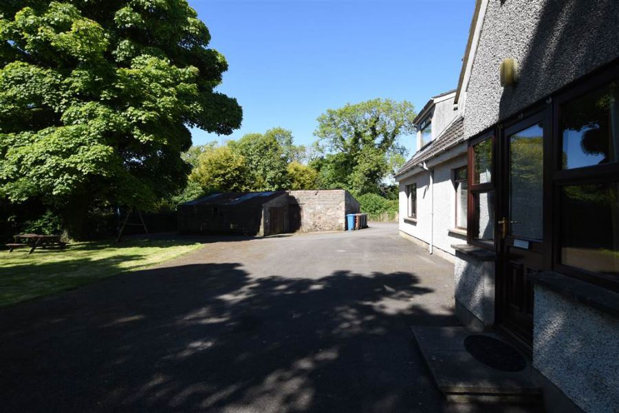 House & over 3 acres of land, 47 Tullygarvan Road