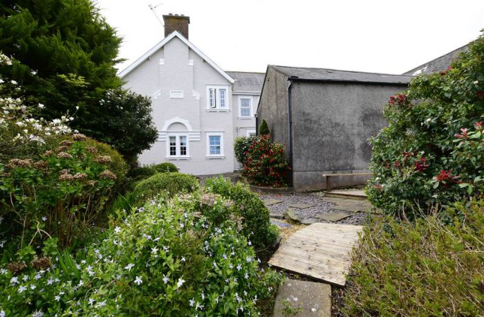 Fairmount, House, Outbuildings & c.7.5 acres, 14 Andersons Hill