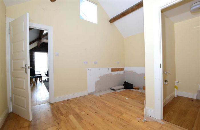 Fairmount, House, Outbuildings & c.7.5 acres, 14 Andersons Hill