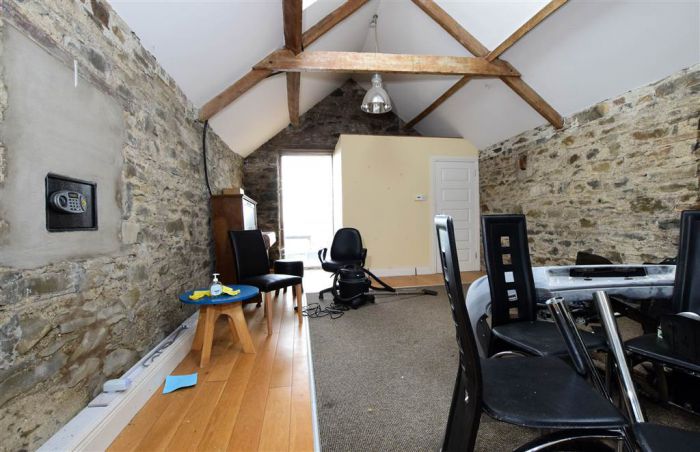 Fairmount, House, Outbuildings & c.7.5 acres, 14 Andersons Hill
