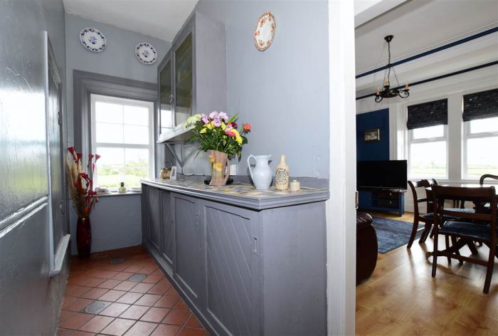 Fairmount, House, Outbuildings & c.7.5 acres, 14 Andersons Hill