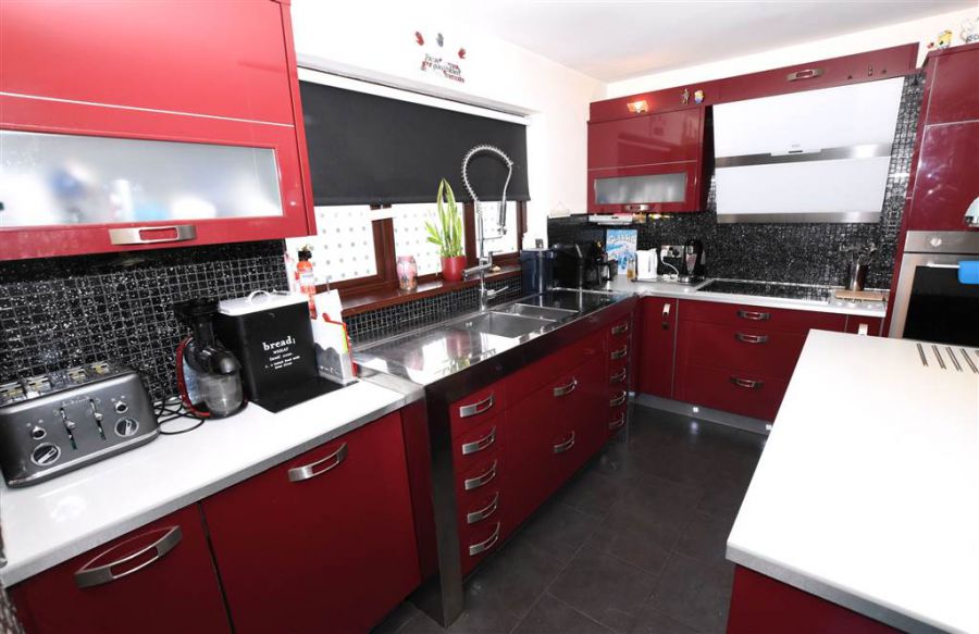 2 Portview Court