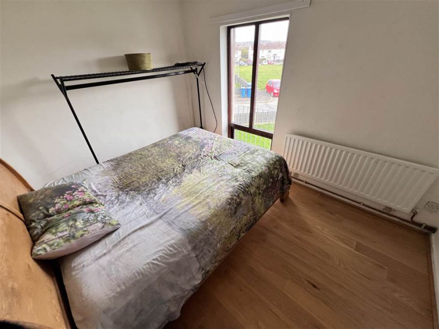 34d Carmeen Gardens