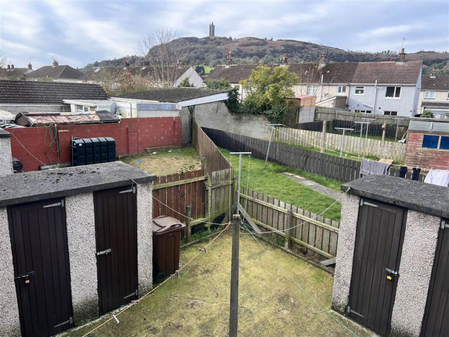 34d Carmeen Gardens