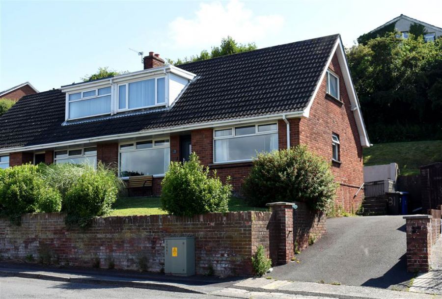31 Strangford Heights, newtownards, BT23 8ND