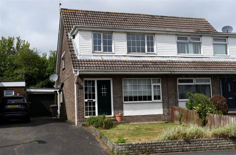 30 Brentwood Way, Newtownards, BT23 8QY