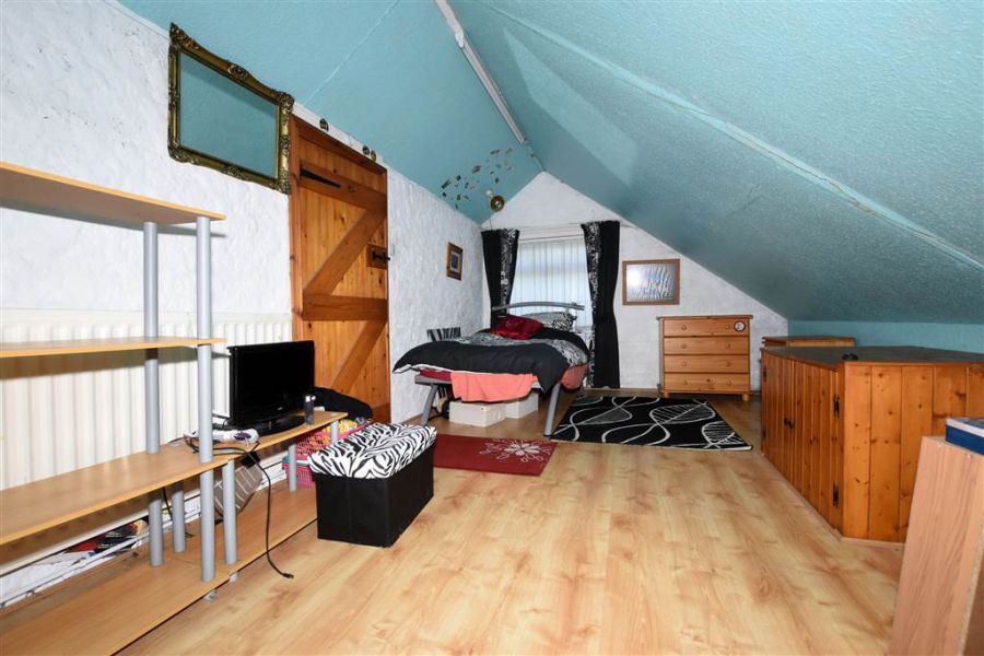 House Outbuildings set on c.six acres, 10 Kilbright Road