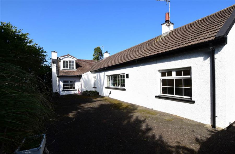 House Outbuildings set on c.six acres, 10 Kilbright Road