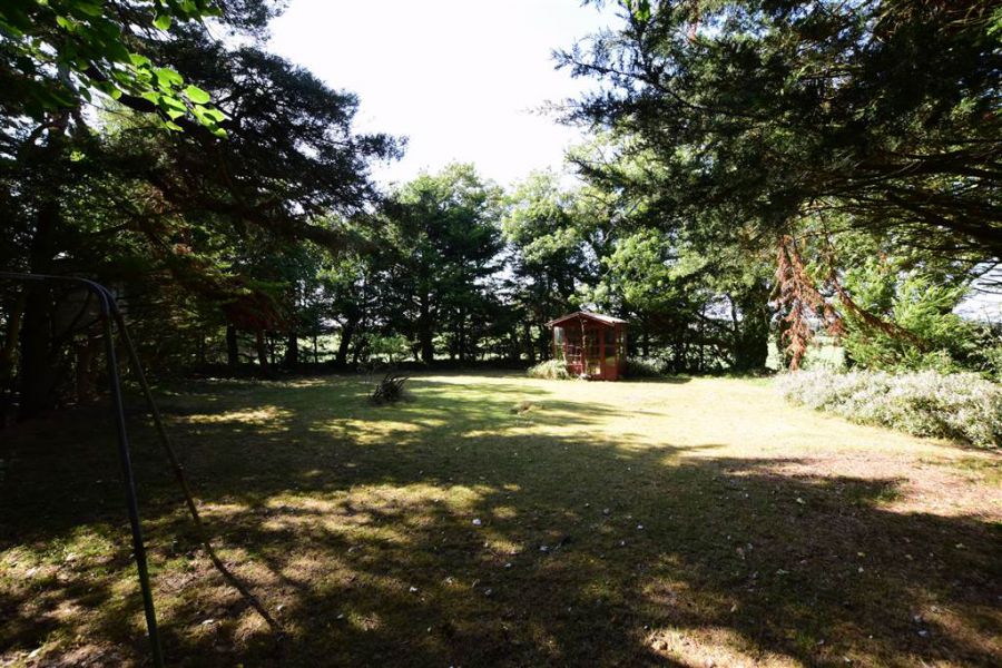 House Outbuildings set on c.six acres, 10 Kilbright Road