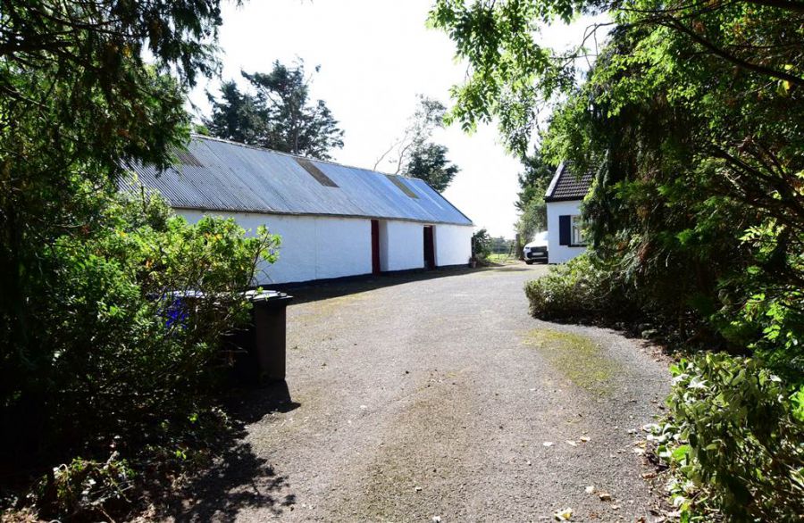 House Outbuildings set on c.six acres, 10 Kilbright Road