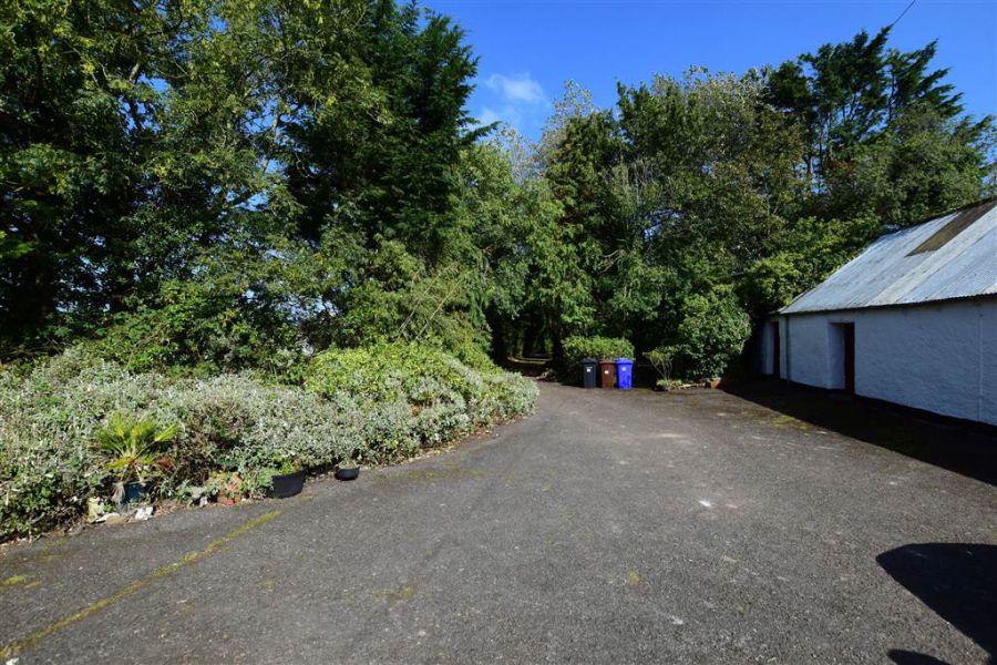 House Outbuildings set on c.six acres, 10 Kilbright Road