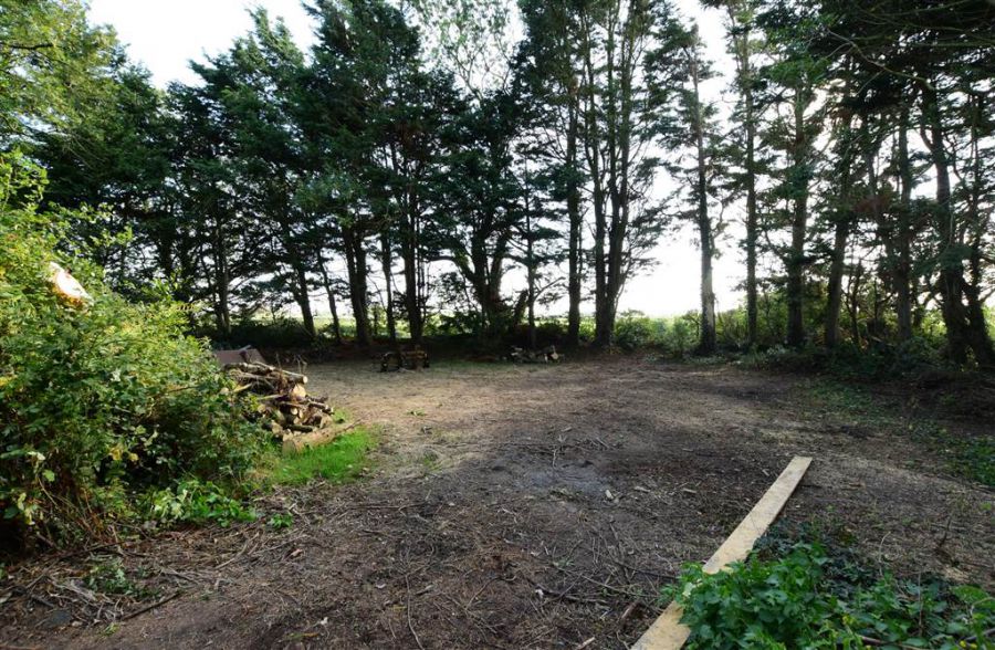 House Outbuildings set on c.six acres, 10 Kilbright Road
