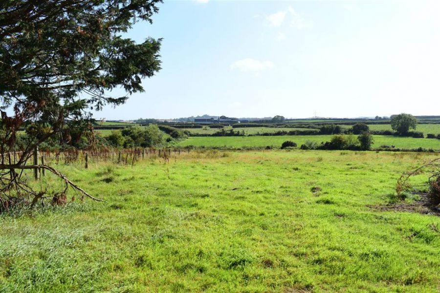 House Outbuildings set on c.six acres, 10 Kilbright Road