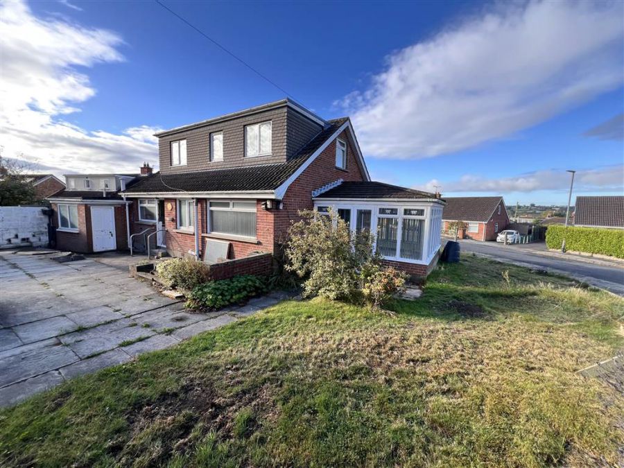 17 Valencia Way South