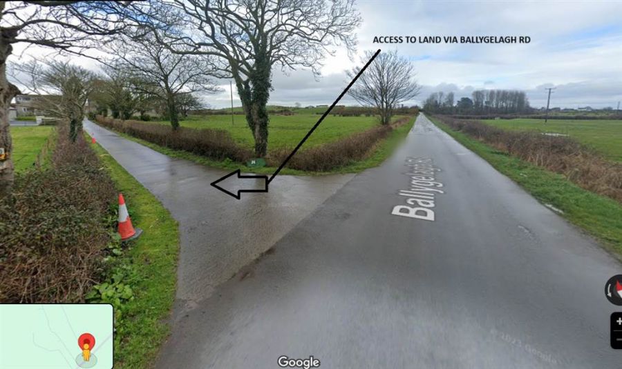c. 3.5 acre field & stables, 34 Ballygelagh Road