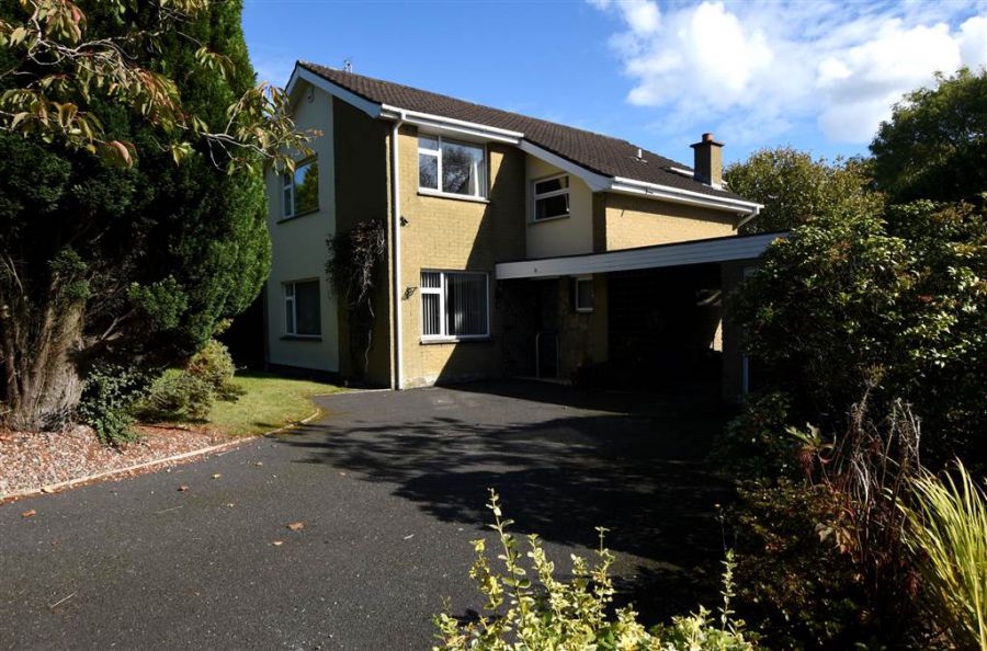 6 Brooklands Road