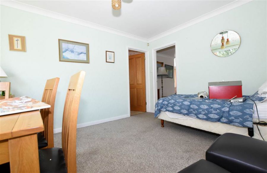 6 Brooklands Road