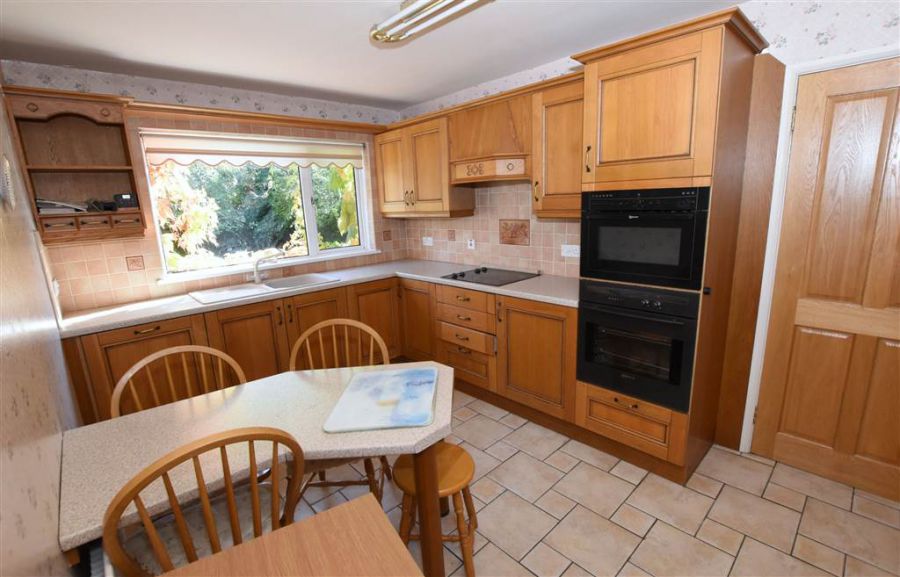6 Brooklands Road