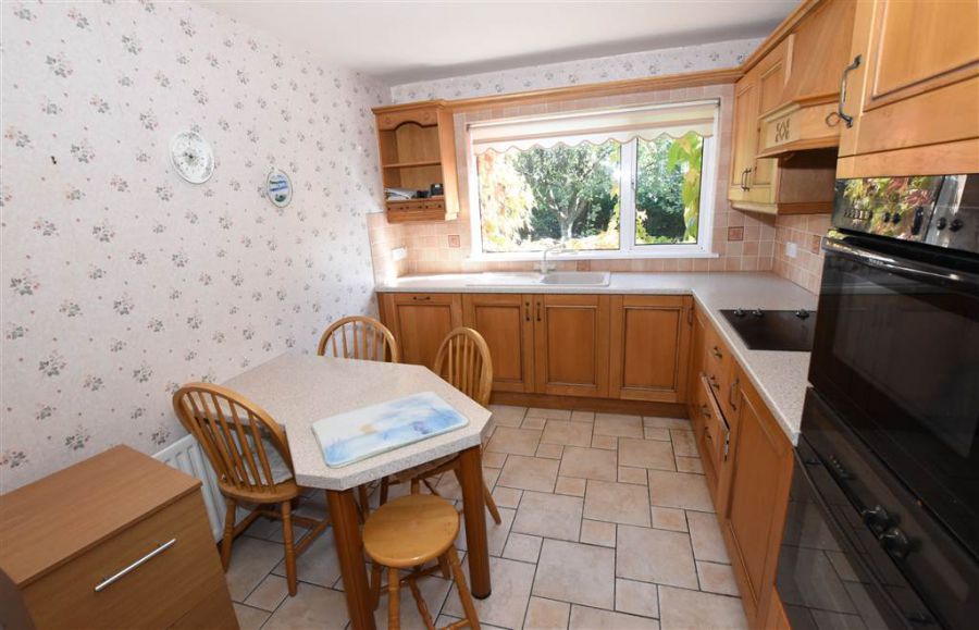 6 Brooklands Road
