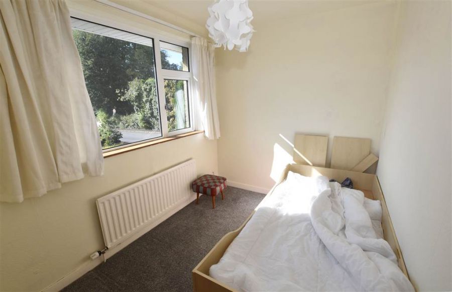 6 Brooklands Road