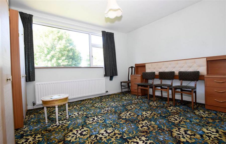 6 Brooklands Road