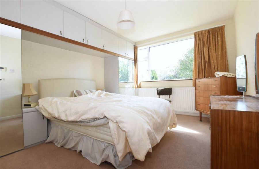 6 Brooklands Road