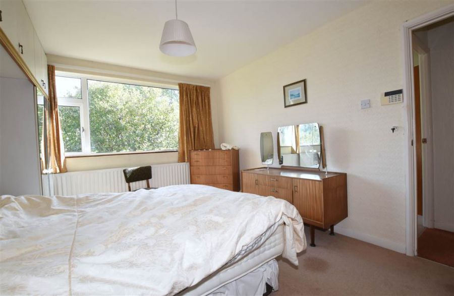 6 Brooklands Road