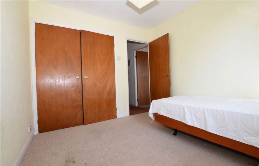 6 Brooklands Road