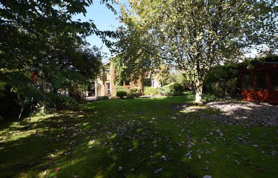 6 Brooklands Road