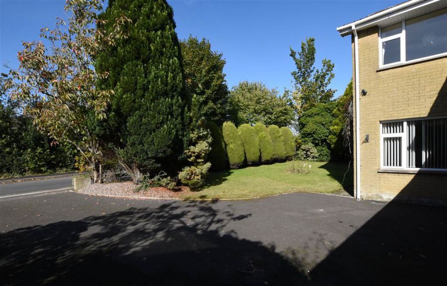 6 Brooklands Road