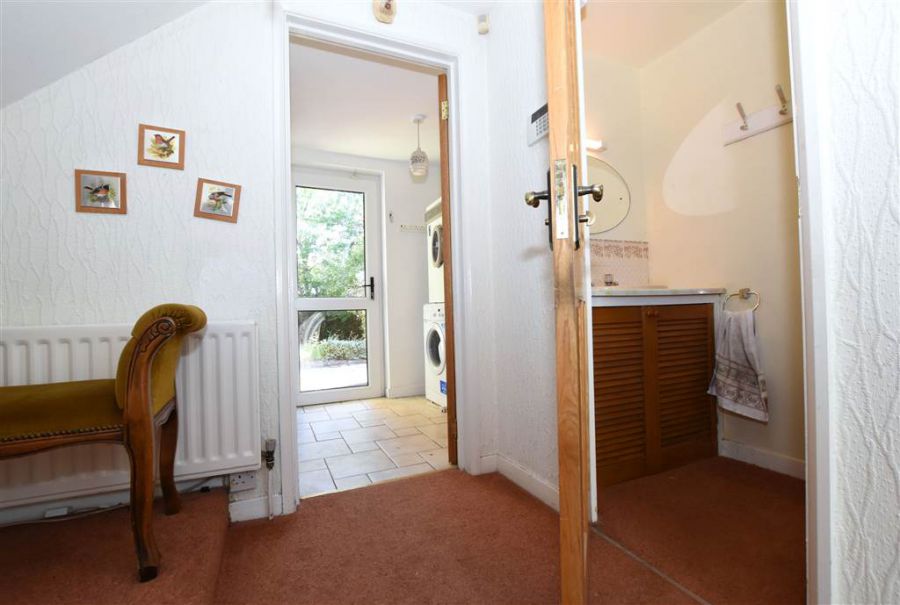 6 Brooklands Road