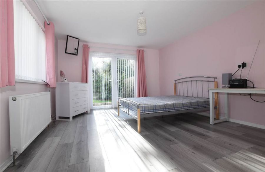 7 Thornleigh Drive