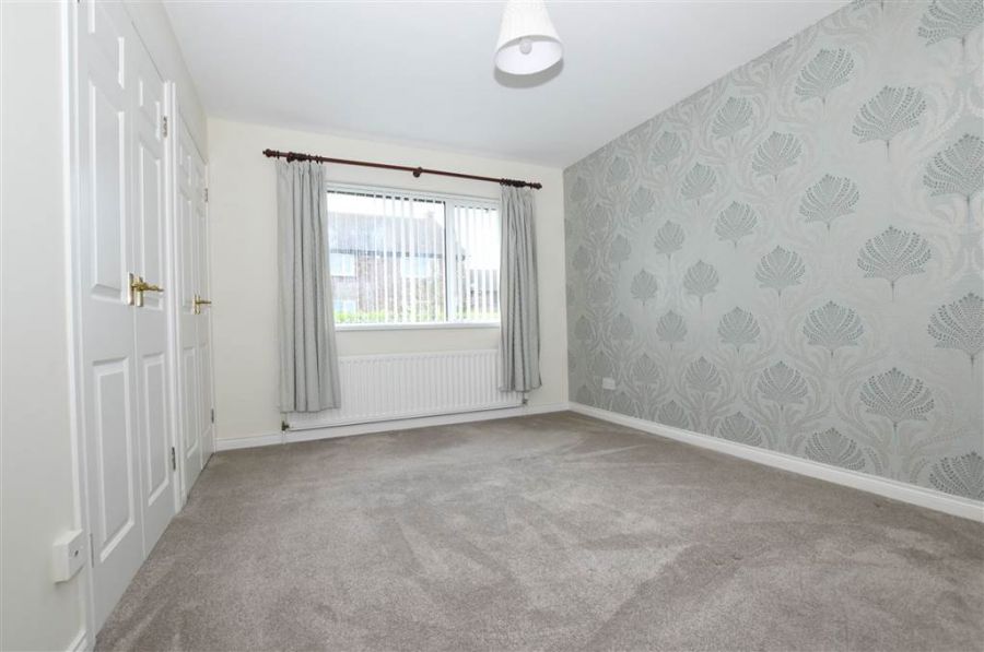 25 Beechfield Avenue