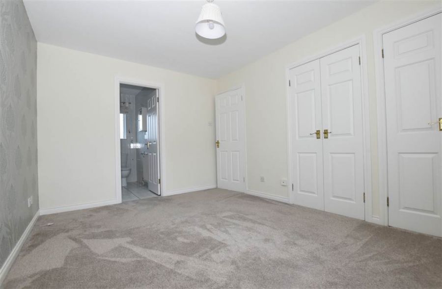 25 Beechfield Avenue