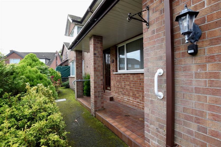 25 Beechfield Avenue