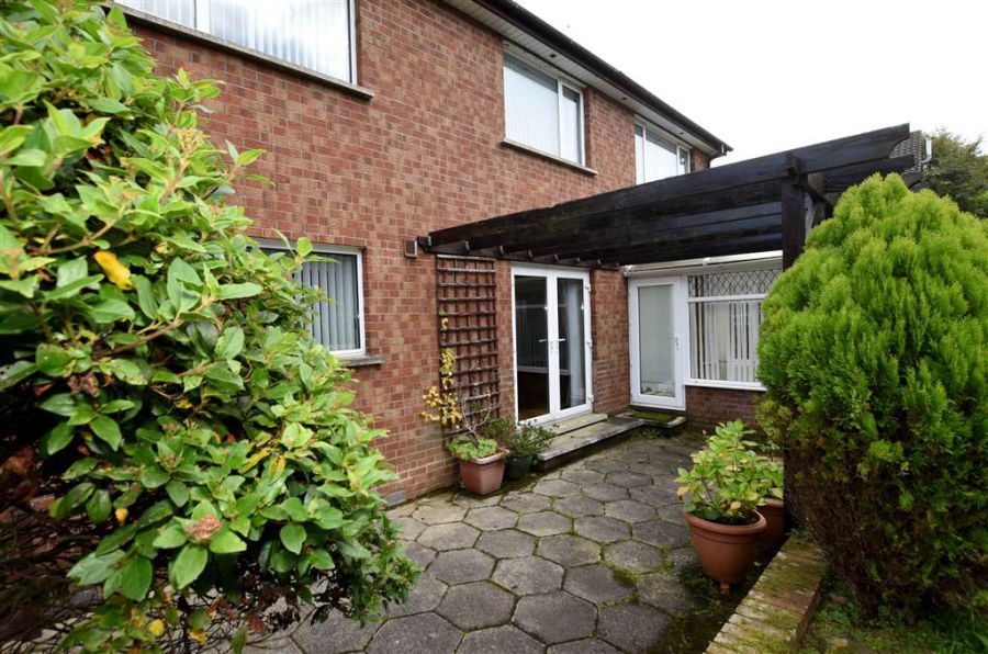 25 Beechfield Avenue