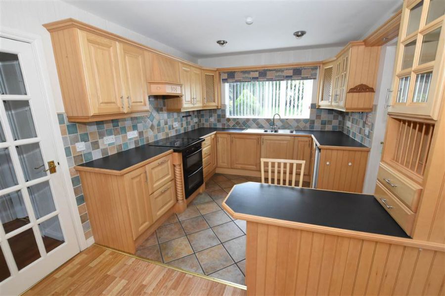 25 Beechfield Avenue