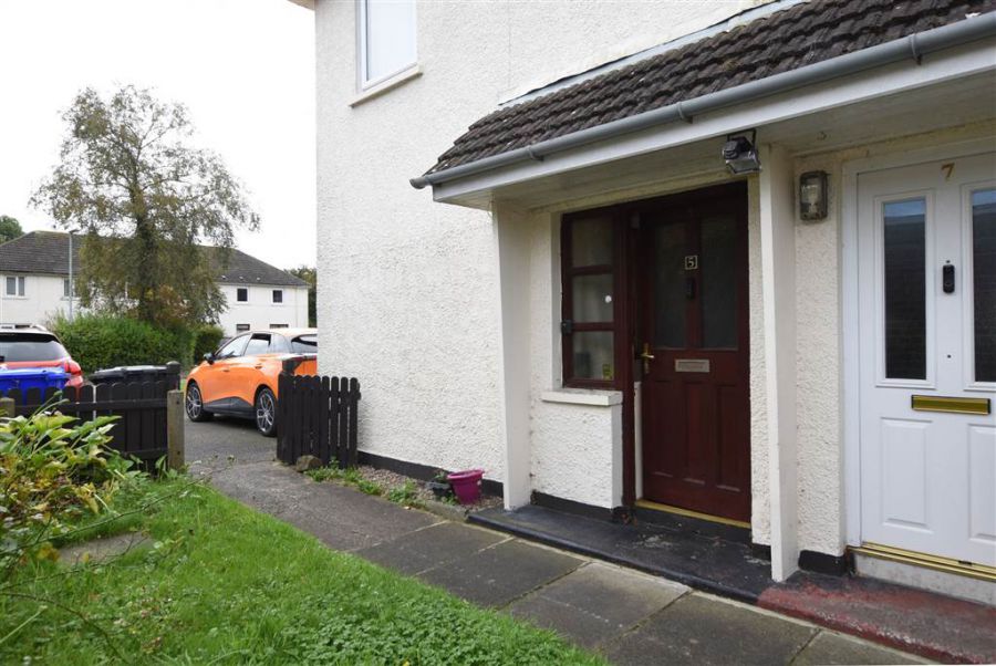 5 Shimna Close