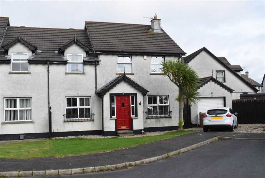 19 Cairndore Walk