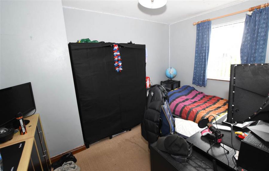 19 Cairndore Walk