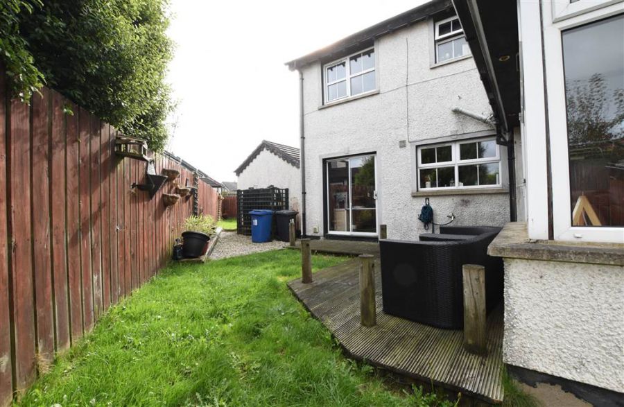 19 Cairndore Walk