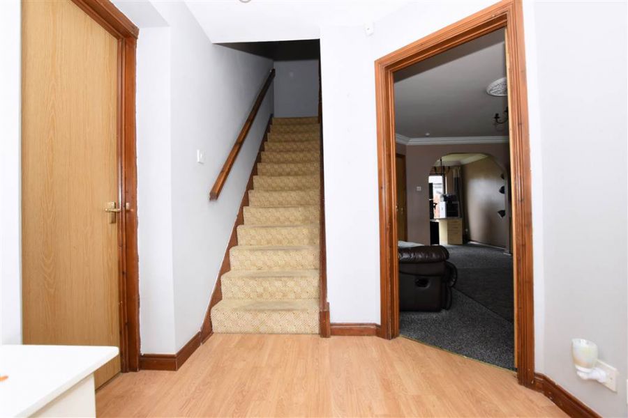 19 Cairndore Walk