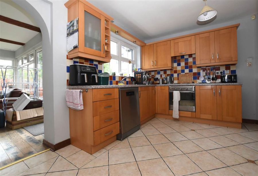 19 Cairndore Walk