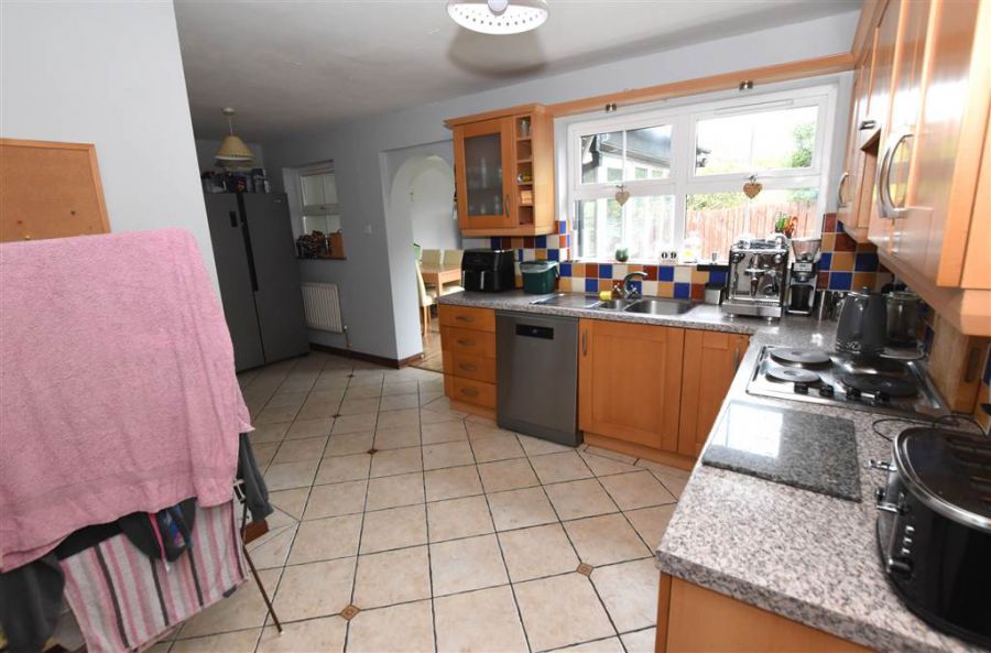 19 Cairndore Walk